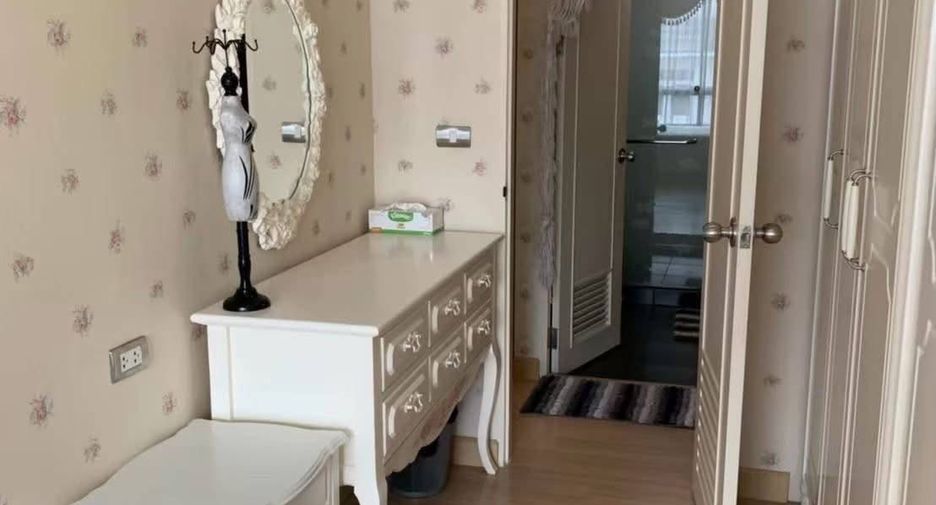For rent and for sale 1 bed condo in Khlong Toei, Bangkok