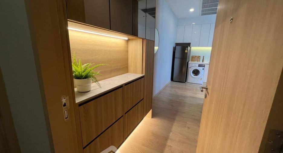 For sale 1 bed condo in Khlong Toei, Bangkok