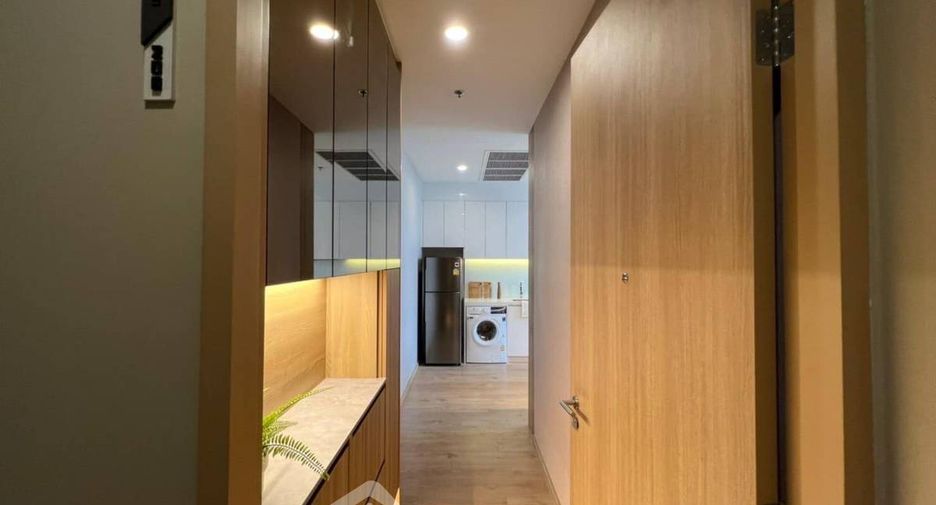 For sale 1 bed condo in Khlong Toei, Bangkok