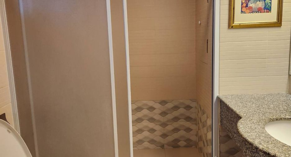 Wohnung zur Miete und zum Kauf mit 2 Zimmer in Watthana, Bangkok
