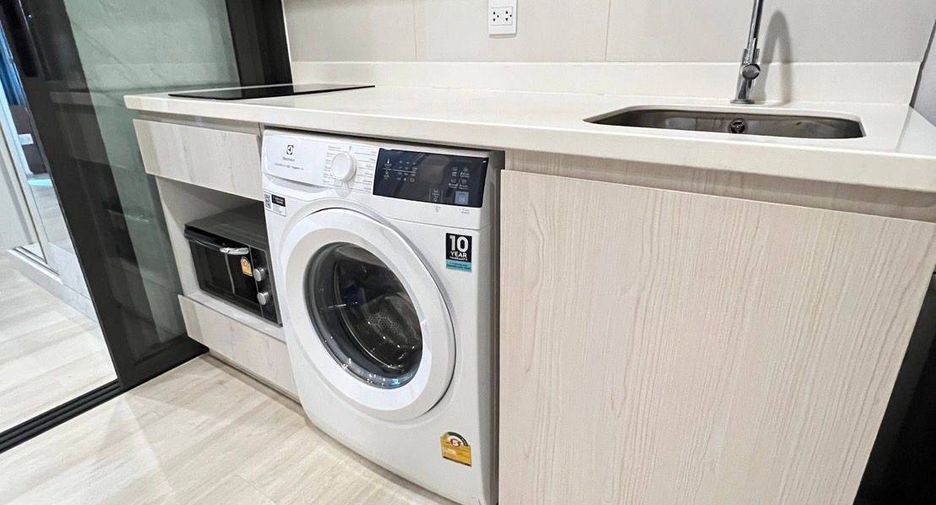 Wohnung zur Miete mit 1 Zimmer in Pathum Wan, Bangkok