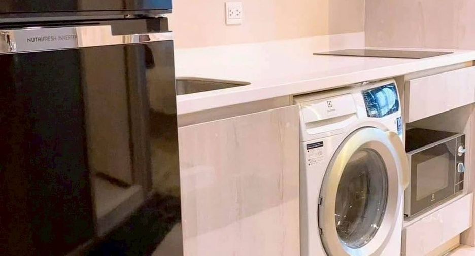 Wohnung zur Miete mit 1 Zimmer in Pathum Wan, Bangkok