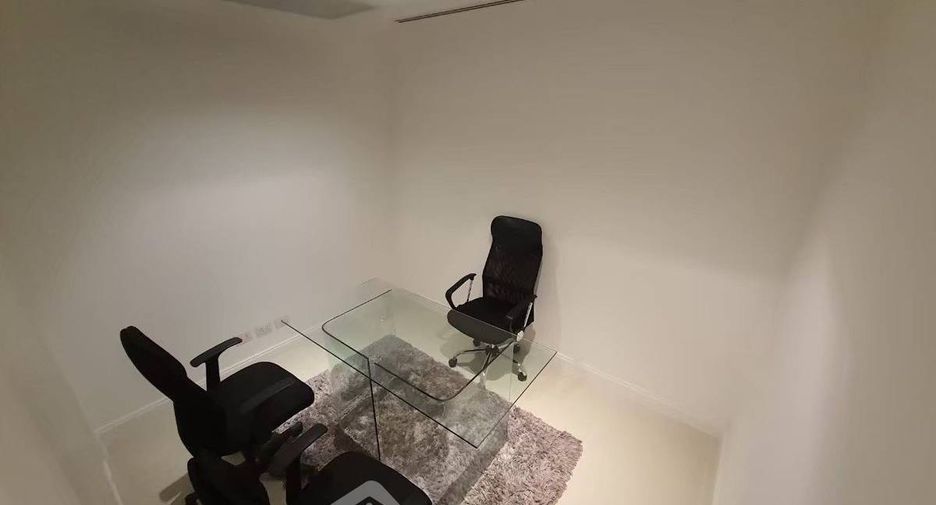 Wohnung zur Miete mit 3 Zimmer in Pathum Wan, Bangkok