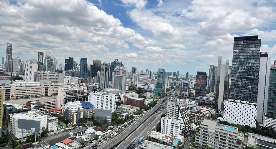 Wohnung zur Miete mit 1 Zimmer in Pathum Wan, Bangkok