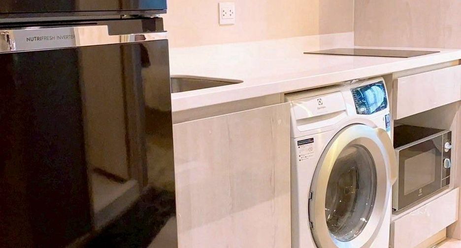 Wohnung zur Miete mit 1 Zimmer in Pathum Wan, Bangkok