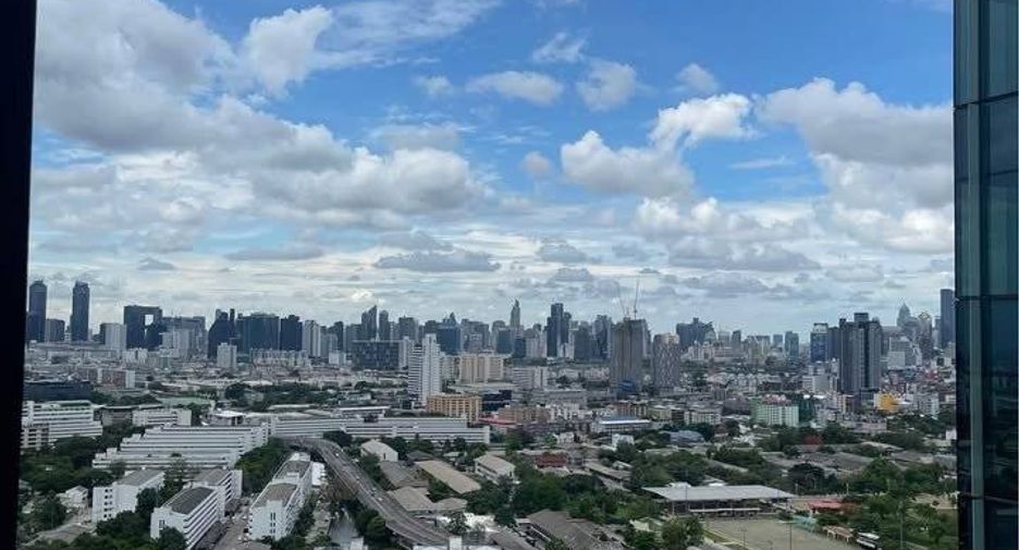 For rent 1 bed condo in Phaya Thai, Bangkok