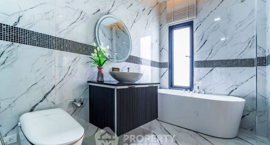 À vendre 4 chambres villa à Bang Lamung, Chonburi