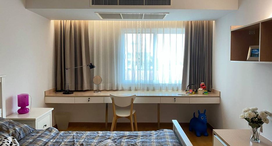 For rent and for sale 3 bedrooms condo in Phra Khanong, Bangkok