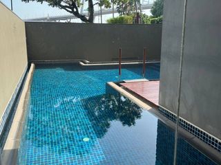 出租 和 出售 4 卧室 公寓 在 Yan Nawa, 曼谷