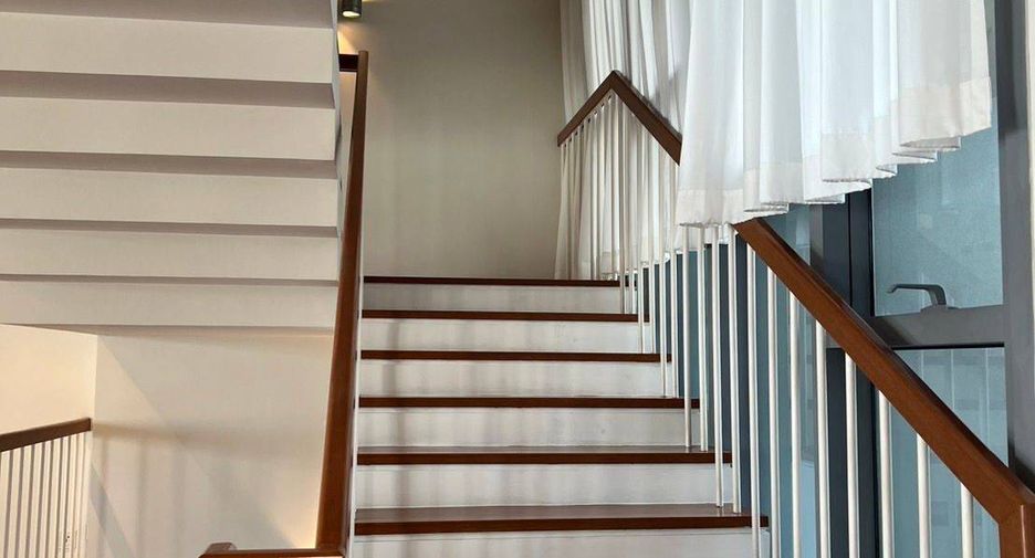 For rent and for sale 4 bedrooms condo in Yan Nawa, Bangkok