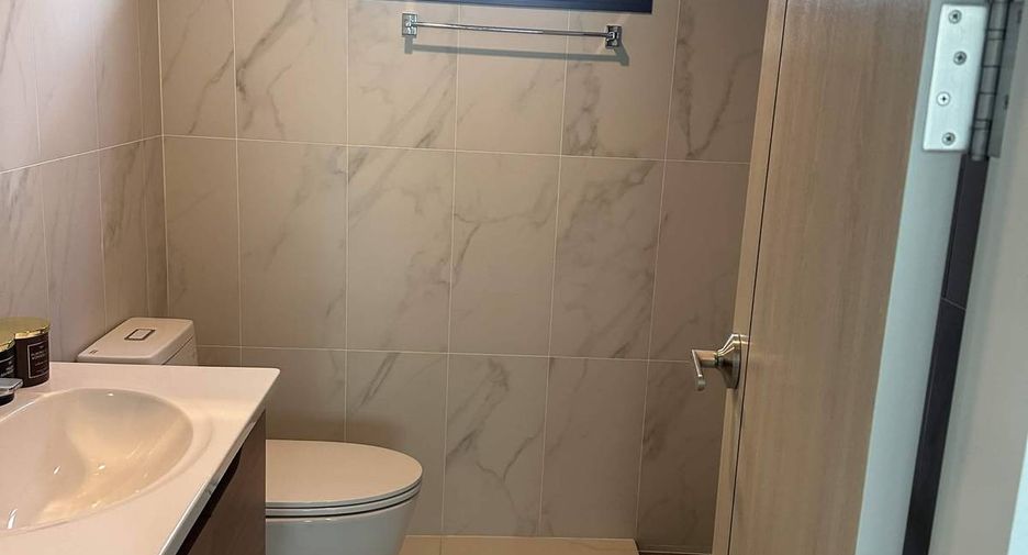 For sale 4 bedrooms house in Bang Lamung, Chonburi