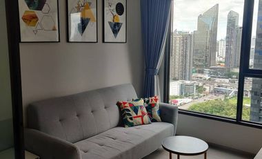 For rent and for sale 1 bed condo in Huai Khwang, Bangkok