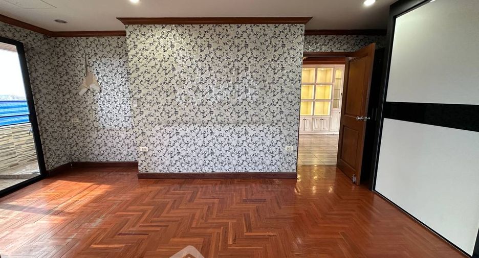 ขาย 3 ห้องนอน คอนโด ใน บางรัก, กรุงเทพฯ