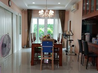 For sale 4 bedrooms house in Bang Khun Thian, Bangkok