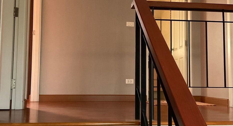 For sale 3 bedrooms house in Prawet, Bangkok