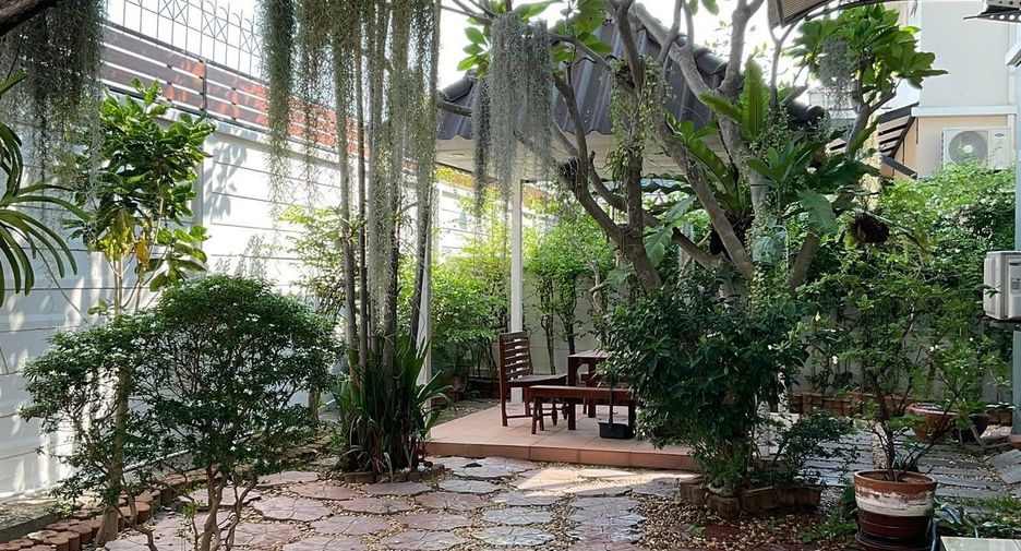 For sale 3 bedrooms house in Prawet, Bangkok