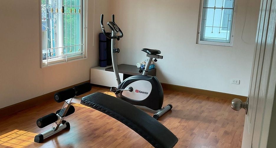 For sale 3 bedrooms house in Prawet, Bangkok