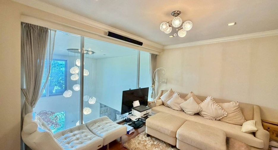For sale 4 bedrooms condo in Khlong Toei, Bangkok