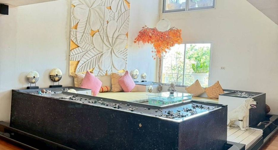 For sale 4 bedrooms condo in Khlong Toei, Bangkok