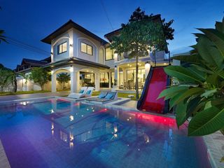 For Rent 7 Bedroom House In Bang Lamung, Chonburi