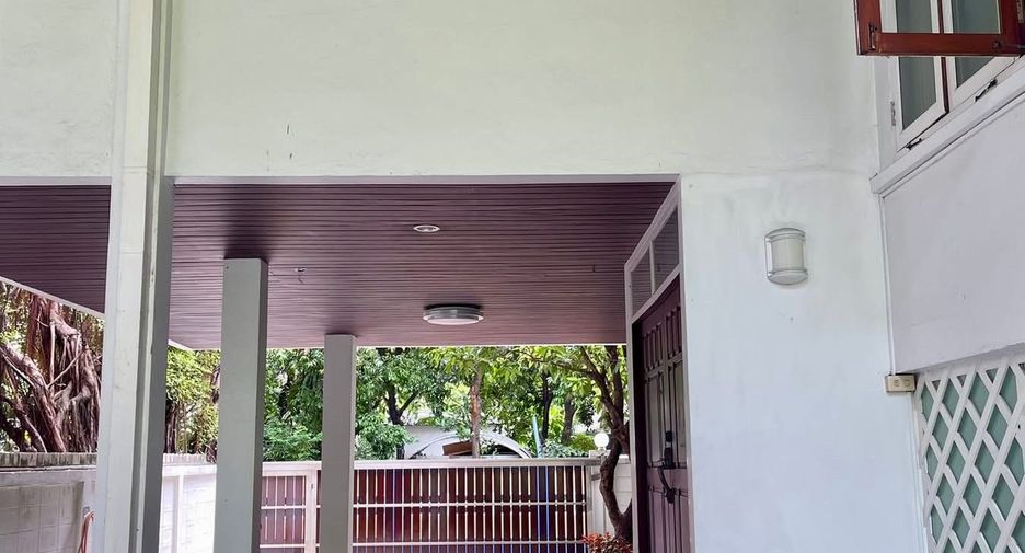 出租 2 卧室 独立屋 在 Pathum Wan, 曼谷