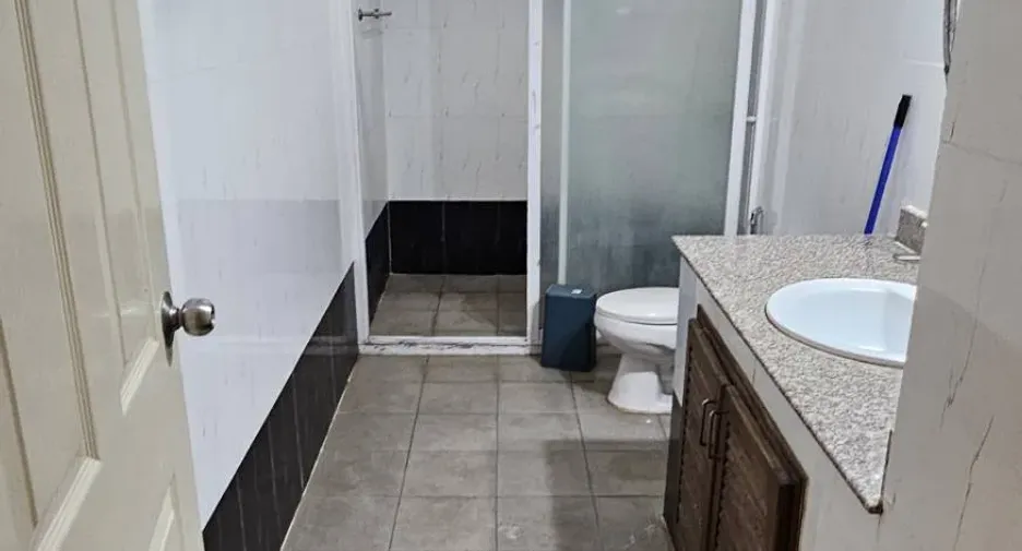 For rent 2 bedrooms condo in Mueang Phuket, Phuket