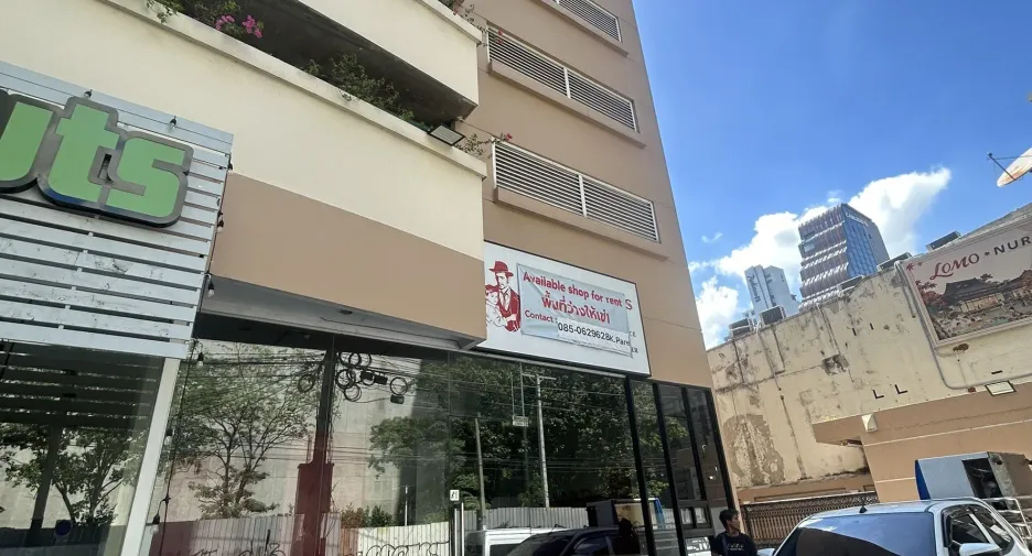 For rent retail Space in Khlong Toei, Bangkok