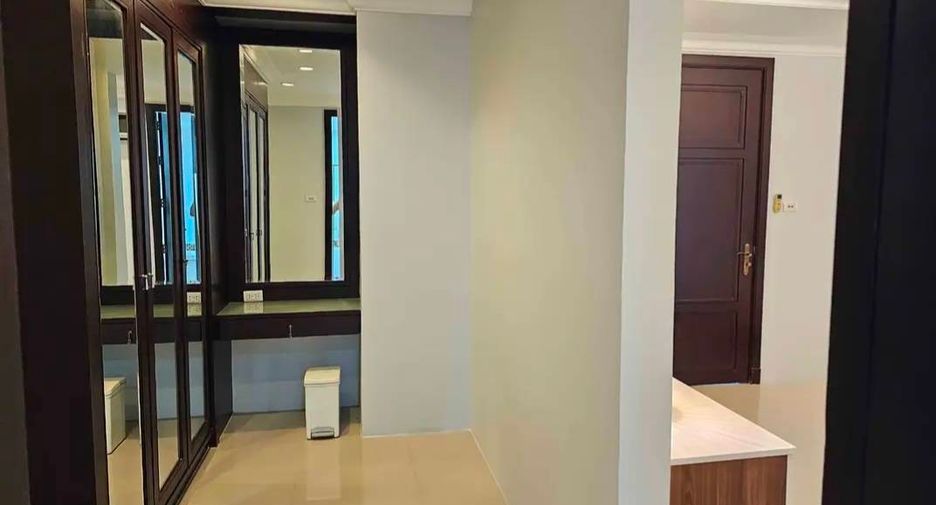 For rent 2 bedrooms condo in South Pattaya, Pattaya