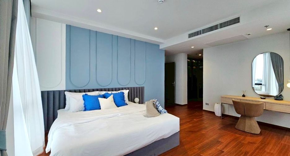 For sale 3 bedrooms condo in Bang Kho Laem, Bangkok