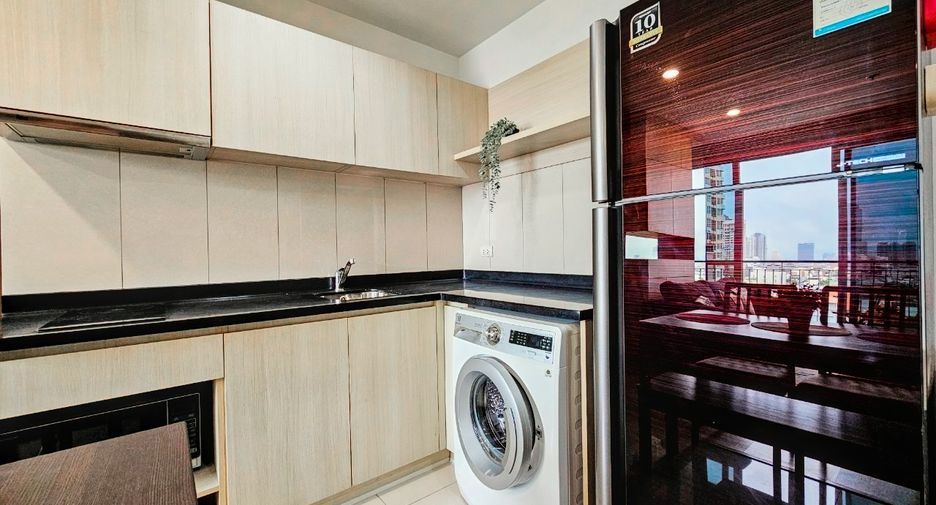 For rent 2 bedrooms condo in Sathon, Bangkok