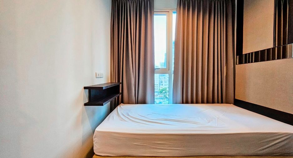 For rent 2 bedrooms condo in Sathon, Bangkok