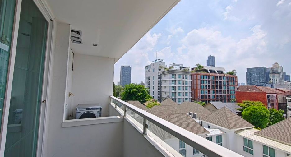 À louer 2 chambres condo à Watthana, Bangkok