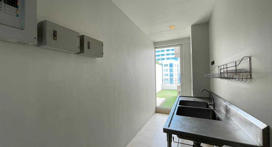 Wohnung zur Miete mit 2 Zimmer in Khlong Toei, Bangkok