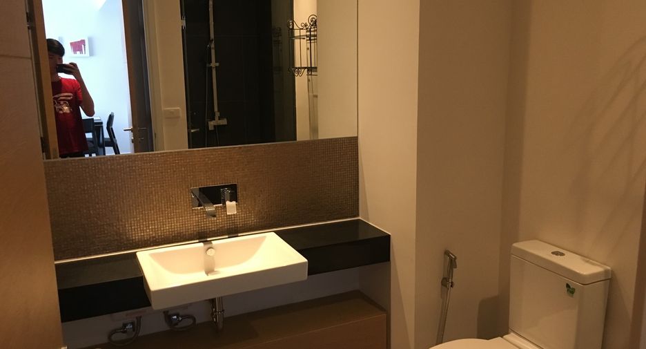 For rent 1 bed condo in Khlong Toei, Bangkok