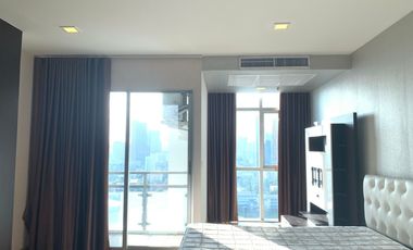 For rent and for sale 1 bed condo in Khlong Toei, Bangkok