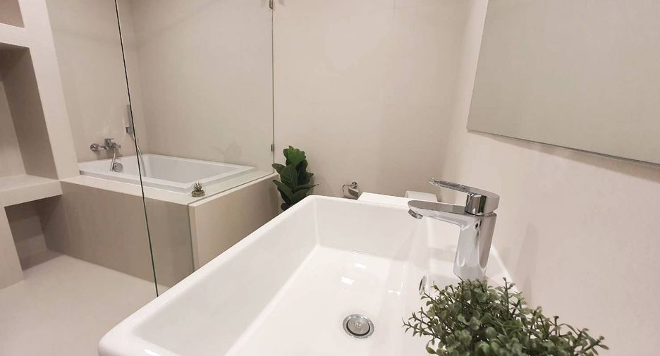 For rent and for sale 2 bedrooms condo in Khlong Toei, Bangkok