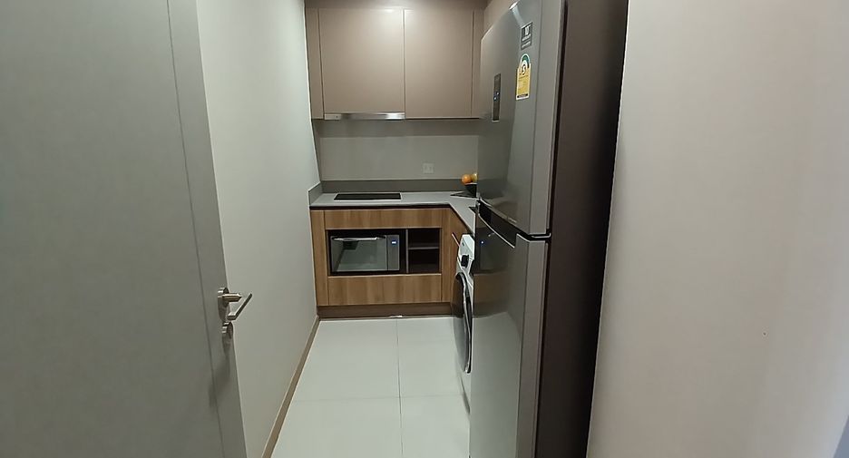 For rent and for sale 1 bed condo in Watthana, Bangkok