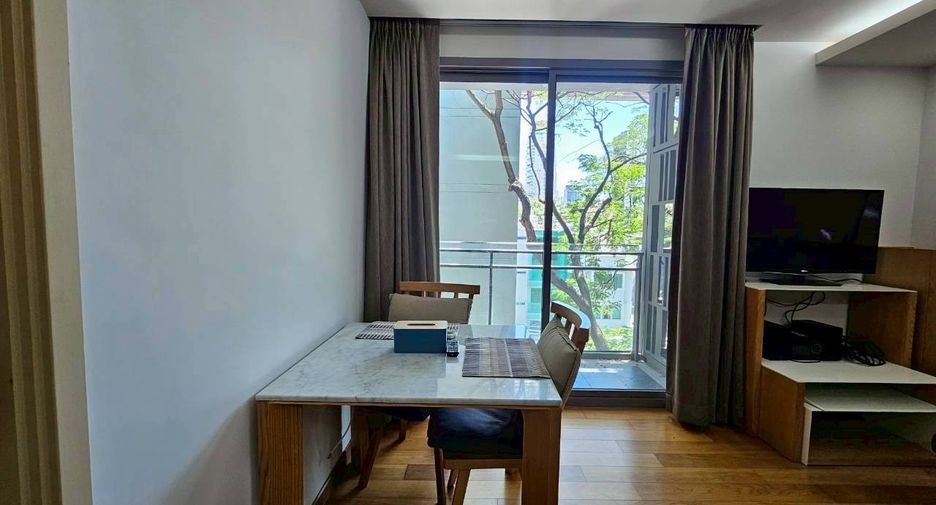 For rent 1 bed condo in Watthana, Bangkok