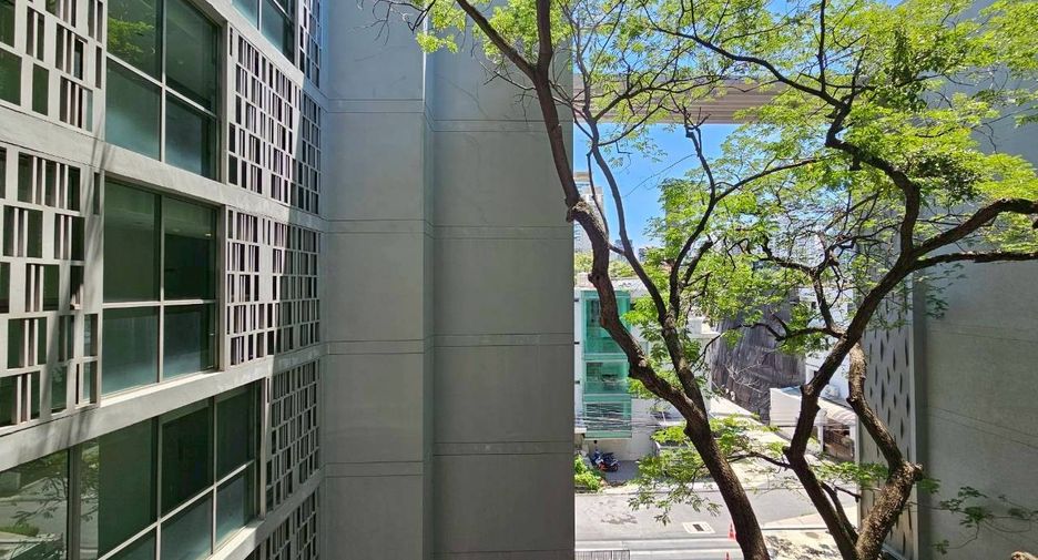 For rent 1 bed condo in Watthana, Bangkok