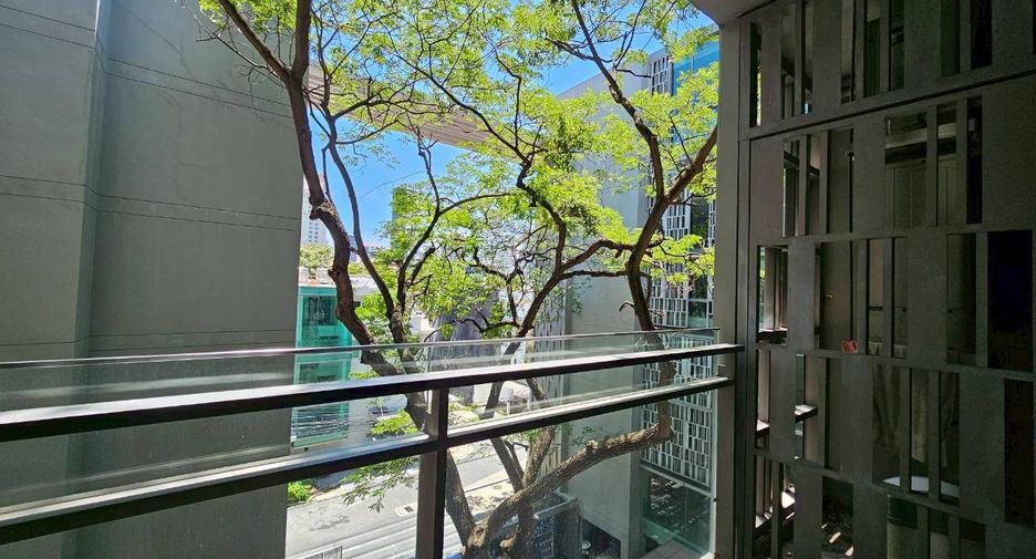 For rent 1 bed condo in Watthana, Bangkok