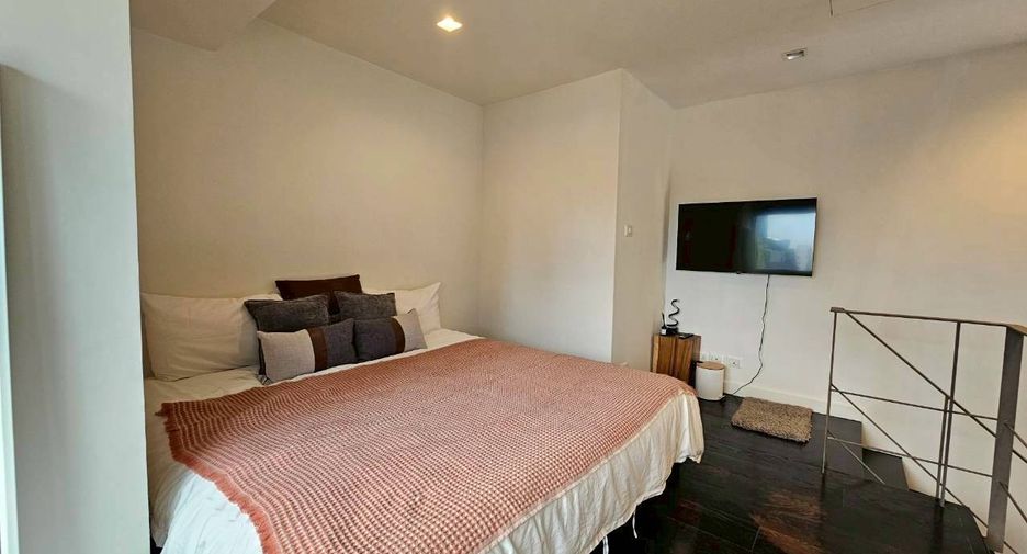 Condo en alquiler de 1 habitaciones en Khlong Toei, Bangkok