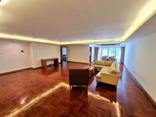 For rent 3 bedrooms condo in Yan Nawa, Bangkok