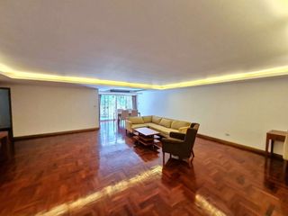 For rent 3 bedrooms condo in Yan Nawa, Bangkok