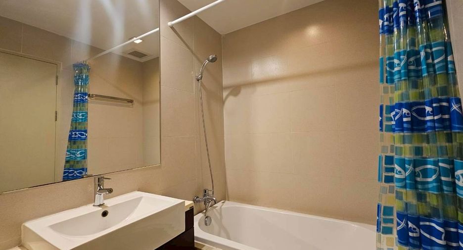 Condo en alquiler y en venta de 1 habitaciones en Watthana, Bangkok