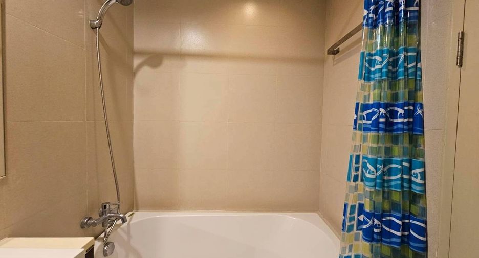 Condo en alquiler y en venta de 1 habitaciones en Watthana, Bangkok