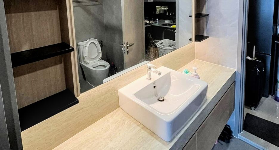 Condo en alquiler de 1 habitaciones en Khlong Toei, Bangkok