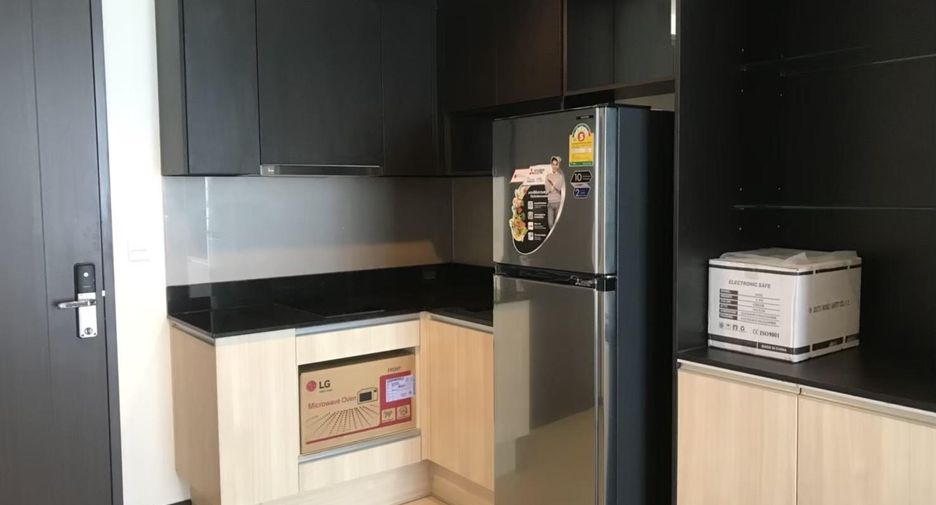 For rent 1 bed condo in Khlong Toei, Bangkok
