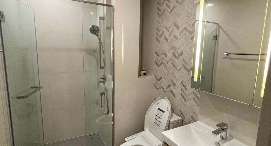 Condo en alquiler de 2 habitaciones en Khlong Toei, Bangkok