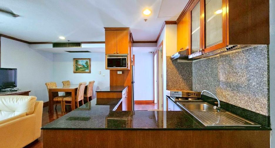 For rent 2 bedrooms condo in Watthana, Bangkok