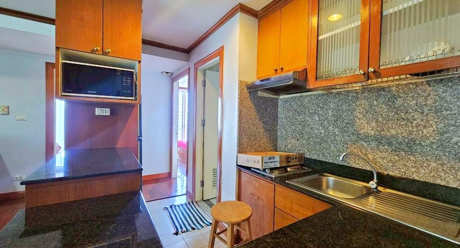 For rent 2 bedrooms condo in Watthana, Bangkok